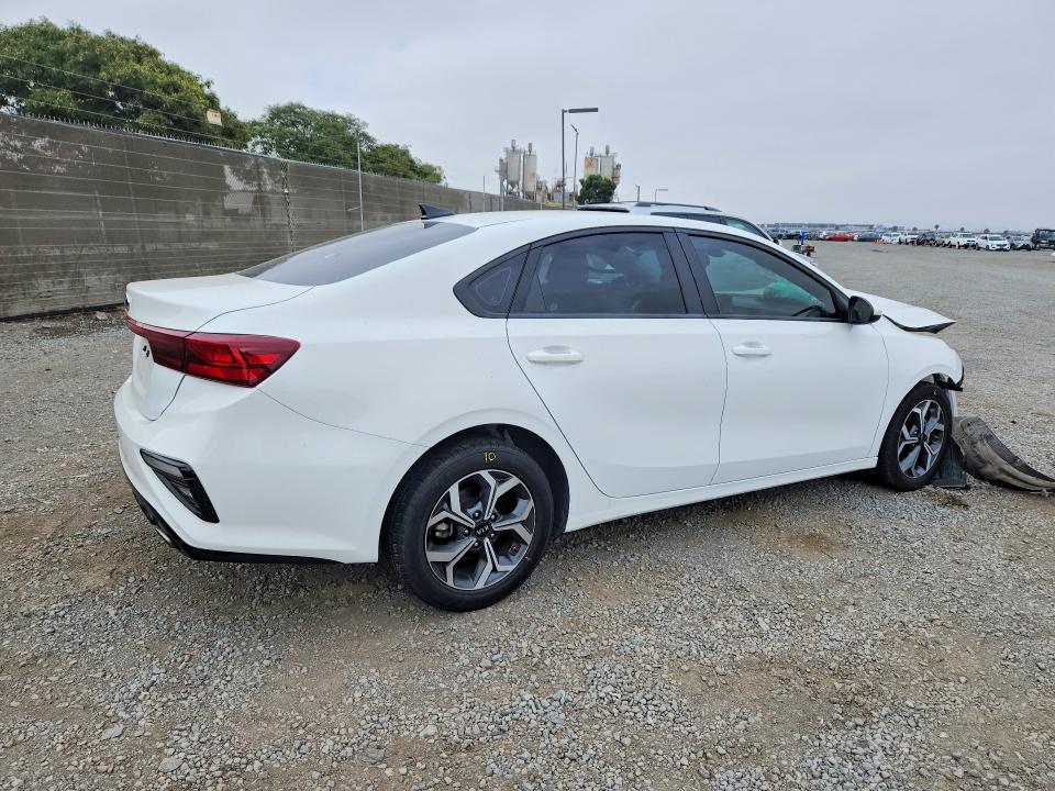 Photo 3 from auction – 2021 KIA FORTE with VIN 3KPF24ADXME340279