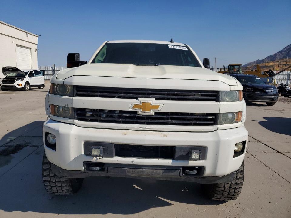 Photo 5 from auction – 2017 CHEVROLET SILVERADO with VIN 1GC4KZCG9HF144213