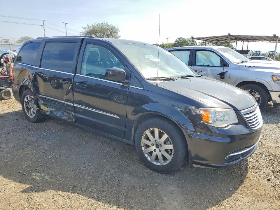 Photo 4 from auction – 2016 CHRYSLER TOWN & COUNTRY with VIN 2C4RC1BG7GR290901
