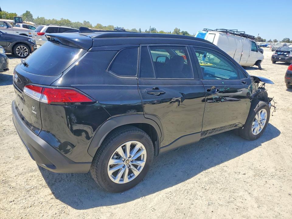 Photo 3 from auction – 2022 TOYOTA COROLLA CROSS with VIN 7MUCAABG5NV007045
