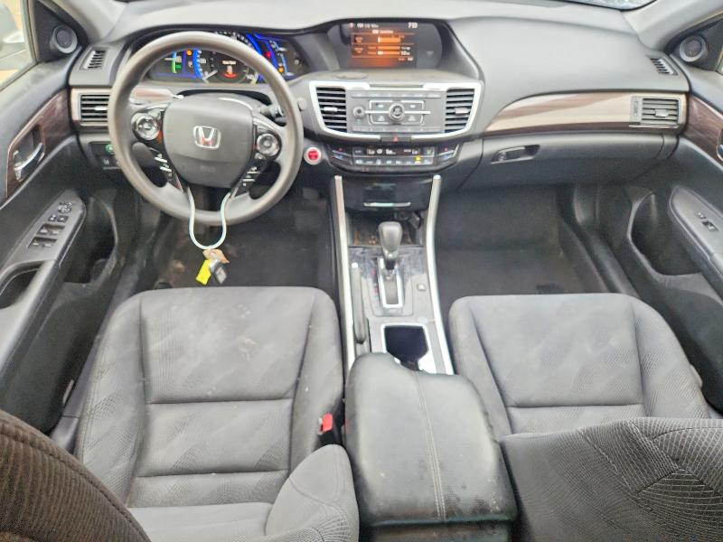 Photo 8 from auction – 2017 HONDA ACCORD with VIN JHMCR6F31HC001867