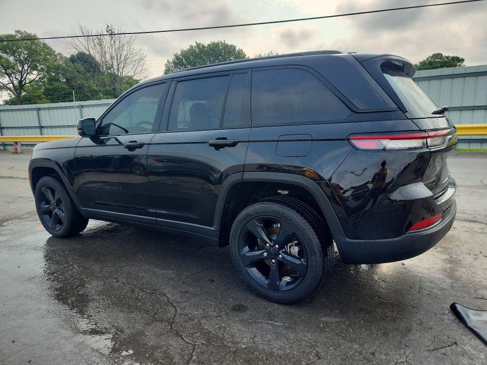 Photo 2 from auction – 2025 JEEP GRAND CHEROKEE with VIN 1C4RJHAG5SC361790