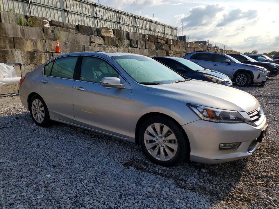 Photo 4 from auction – 2013 HONDA ACCORD with VIN 1HGCR2F85DA062524