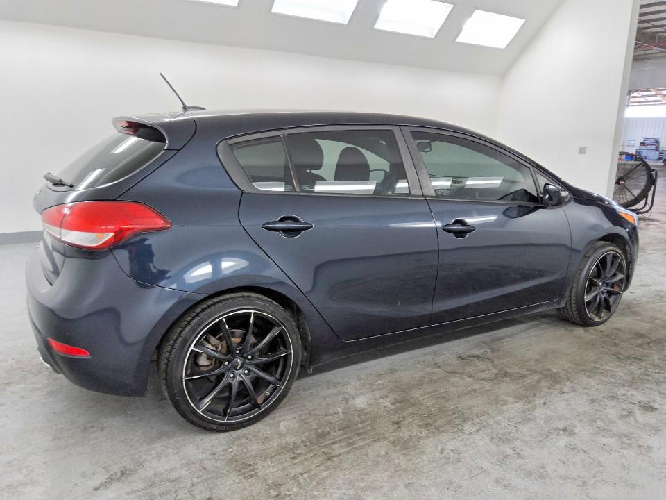 Photo 3 from auction – 2017 KIA FORTE with VIN KNAFK5A87H5725516
