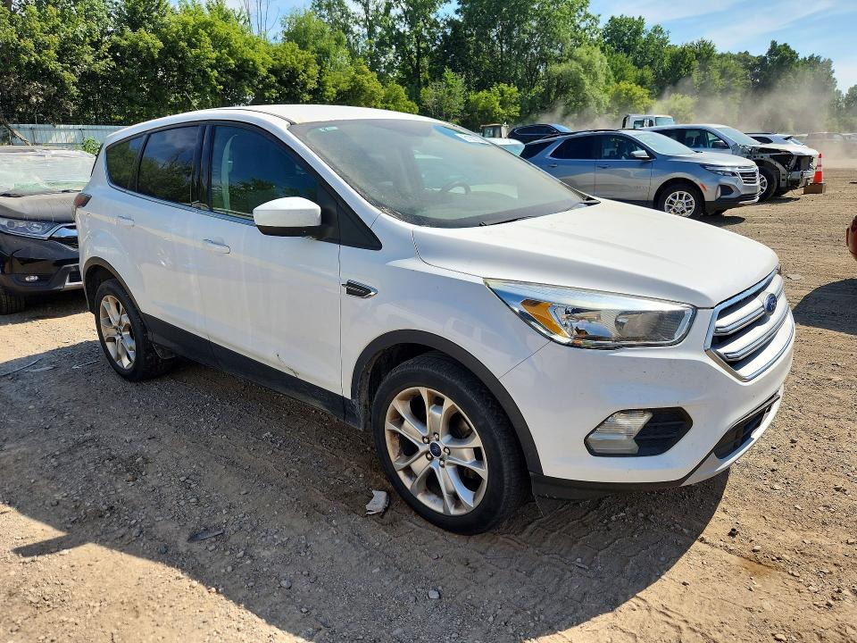 Photo 4 from auction – 2017 FORD ESCAPE with VIN 1FMCU0GD0HUB16728