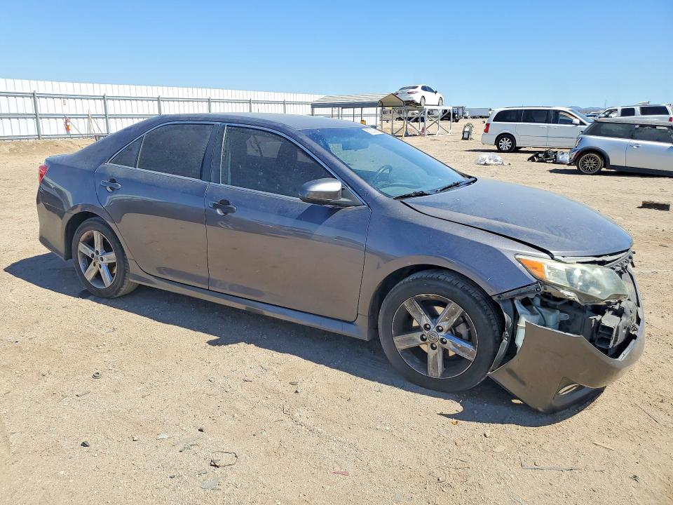 Photo 4 from auction – 2014 TOYOTA CAMRY with VIN 4T1BF1FK2EU832957