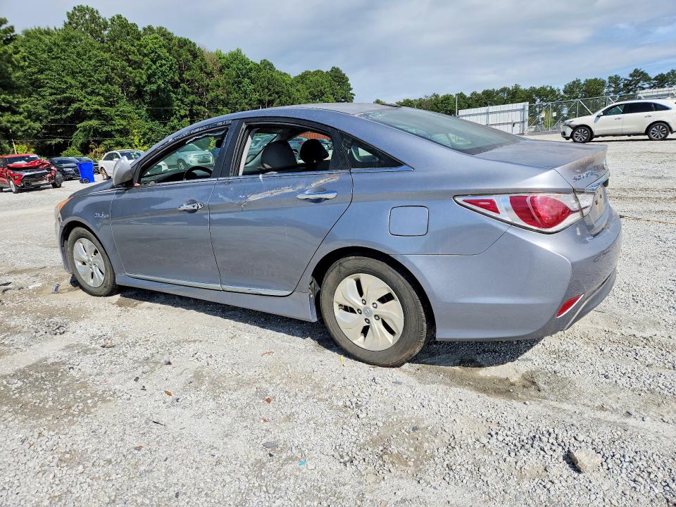 Photo 2 from auction – 2014 HYUNDAI SONATA with VIN KMHEC4A45EA116474