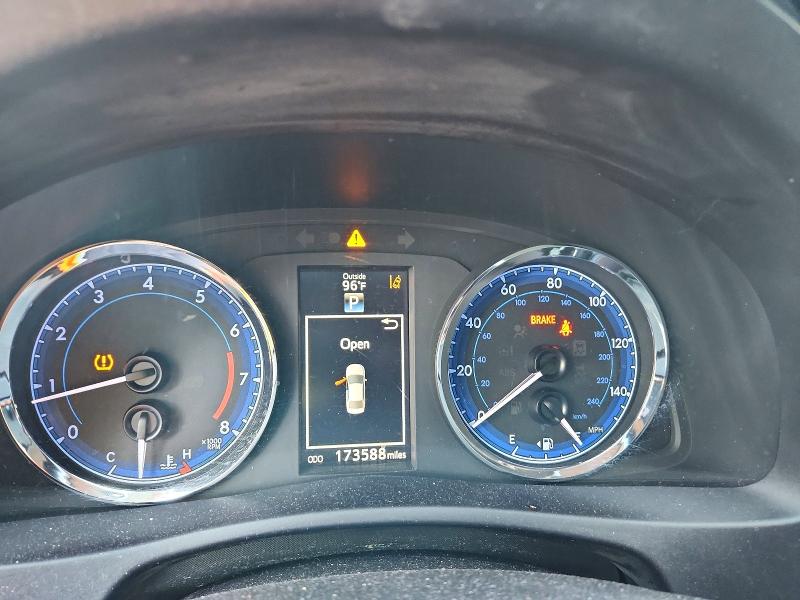 Photo 9 from auction – 2018 TOYOTA COROLLA with VIN 5YFBURHE4JP799080