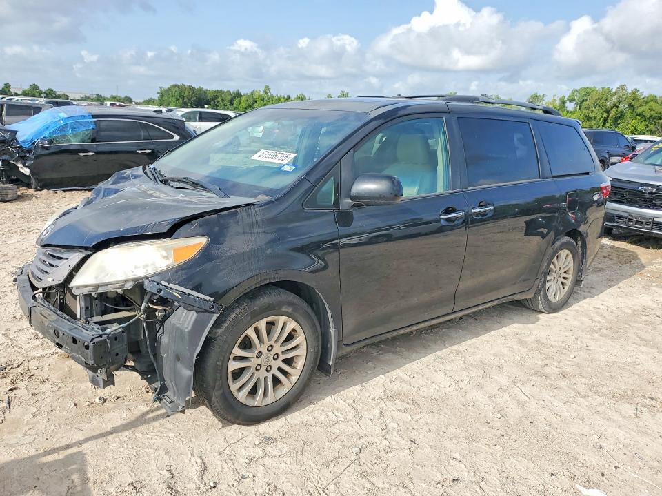 2015 TOYOTA SIENNA - Търг №61596766