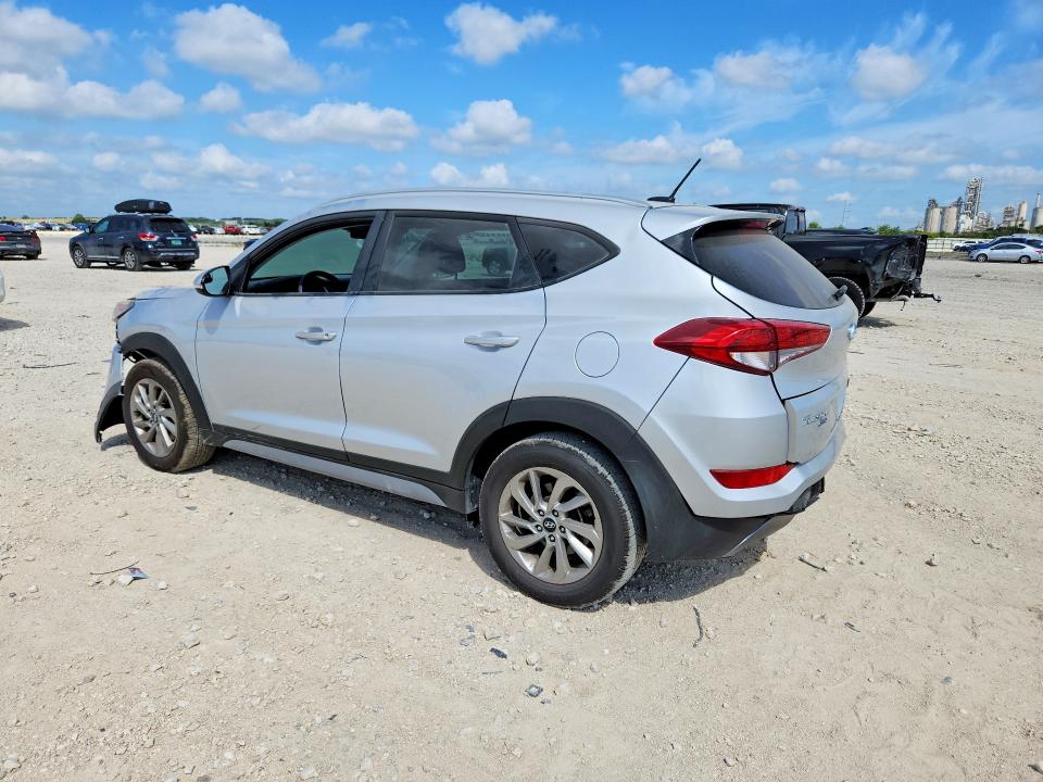 Photo 2 from auction – 2017 HYUNDAI TUCSON with VIN KM8J33A28HU467924