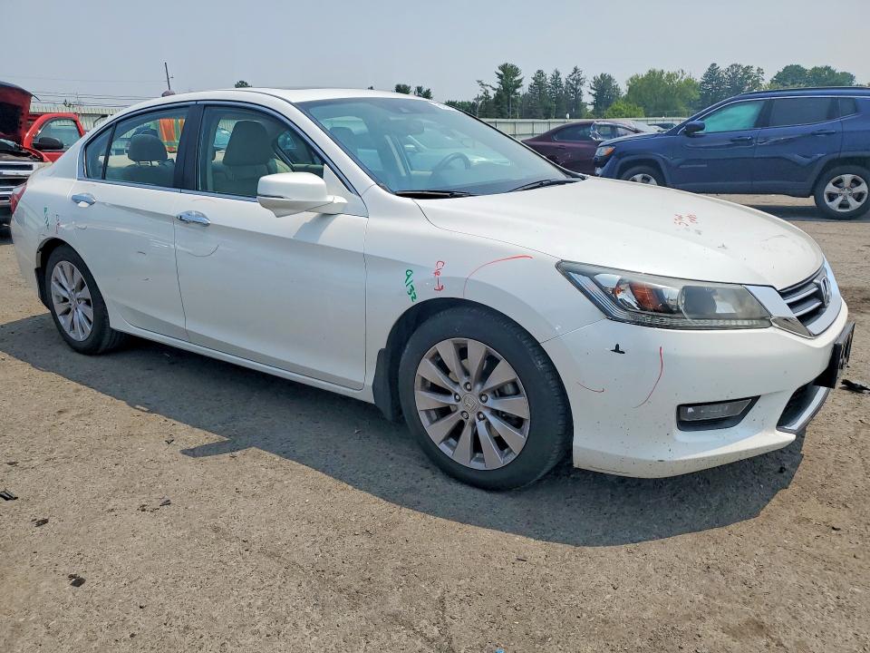 Photo 4 from auction – 2015 HONDA ACCORD with VIN 1HGCR2F88FA131757