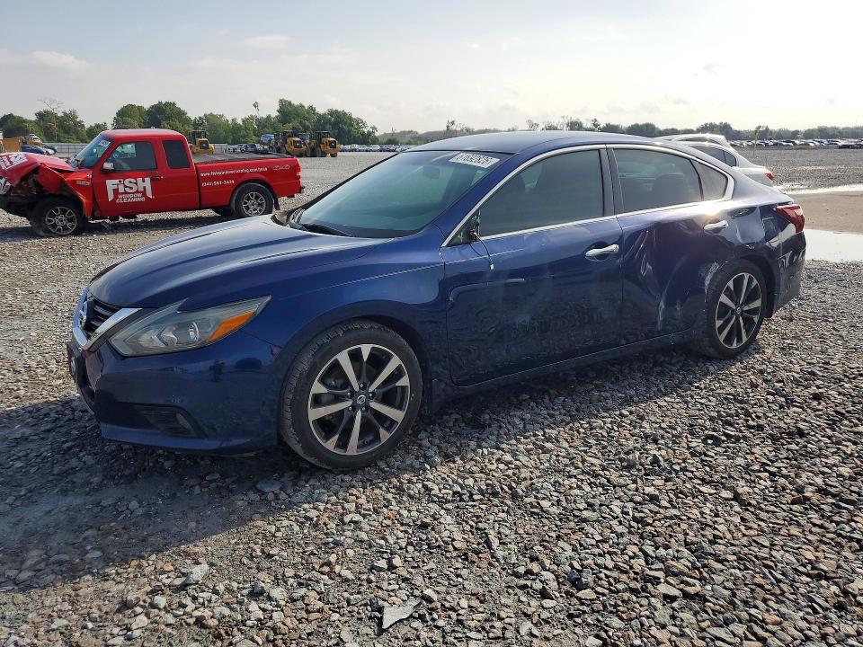NISSAN ALTIMA 2017 with VIN 1N4AL3AP0HC491940 - Photo from auction