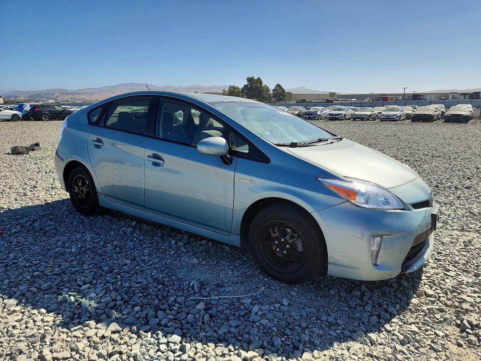 Photo 4 from auction – 2015 TOYOTA PRIUS with VIN JTDKN3DU3F1972817