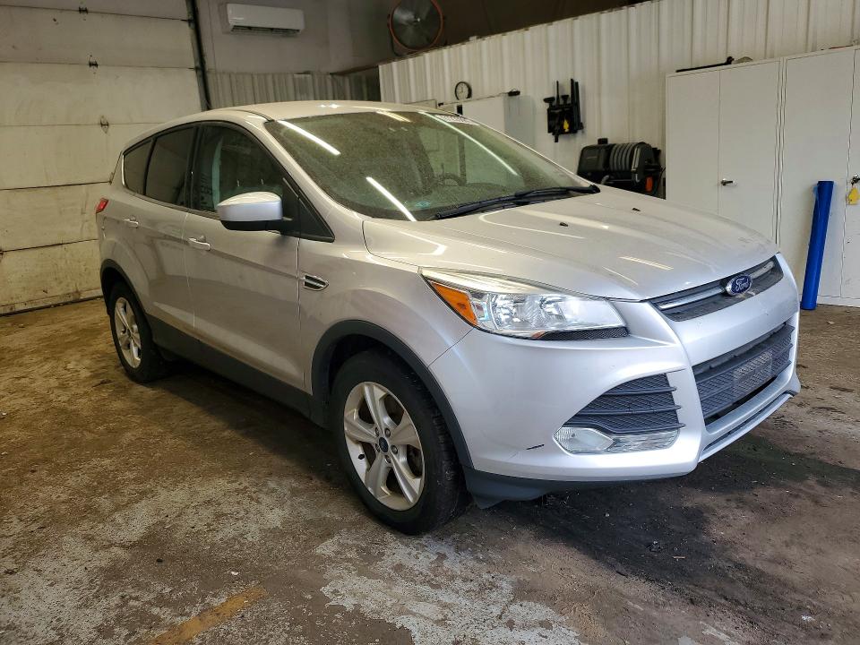 Photo 4 from auction – 2016 FORD ESCAPE with VIN 1FMCU9GX3GUB50059