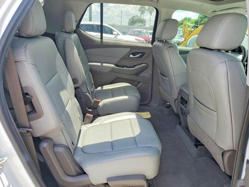 Photo 11 from auction – 2018 CHEVROLET TRAVERSE with VIN 1GNERHKW9JJ276112