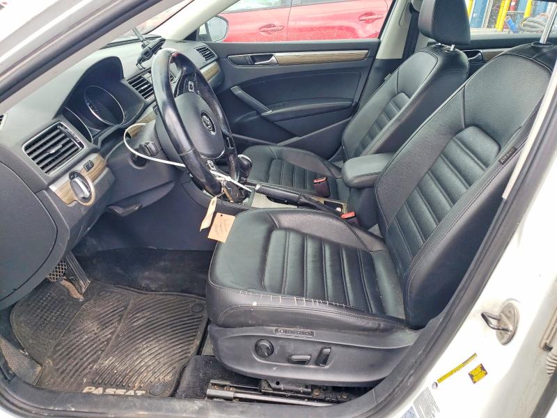 Photo 7 from auction – 2017 VOLKSWAGEN PASSAT with VIN 1VWCT7A39HC074255