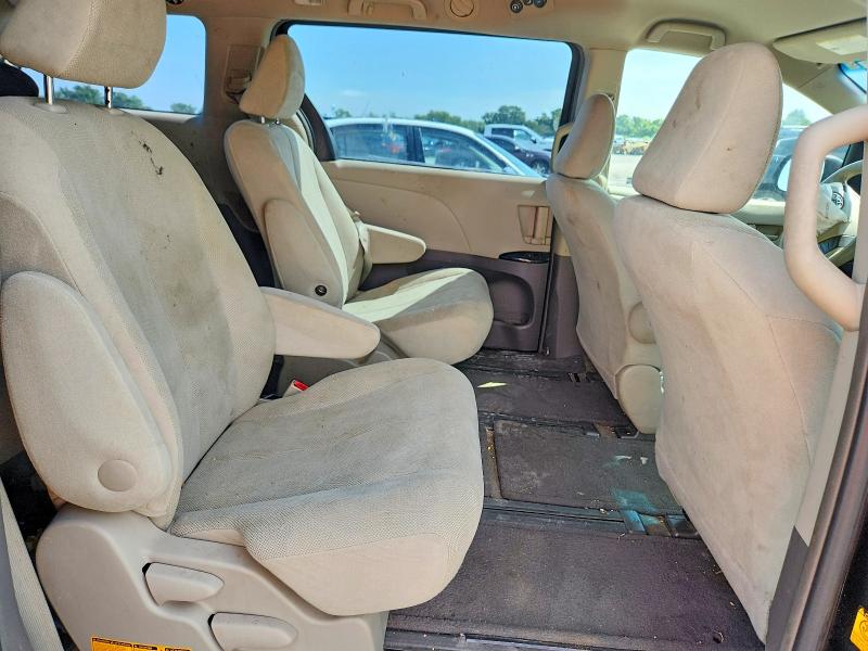 Foto 11 de la subasta – 2012 TOYOTA SIENNA con VIN 5TDZK3DC6CS191948