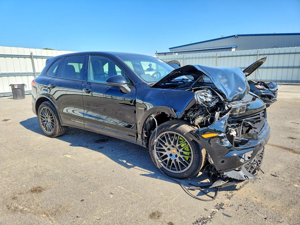 Photo 4 from auction – 2018 PORSCHE CAYENNE with VIN WP1AE2A26JLA71879
