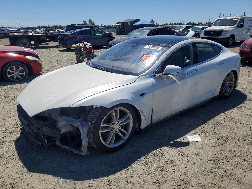 TESLA MODEL S 2014 with VIN 5YJSA1H11EFP57345 - Photo from auction