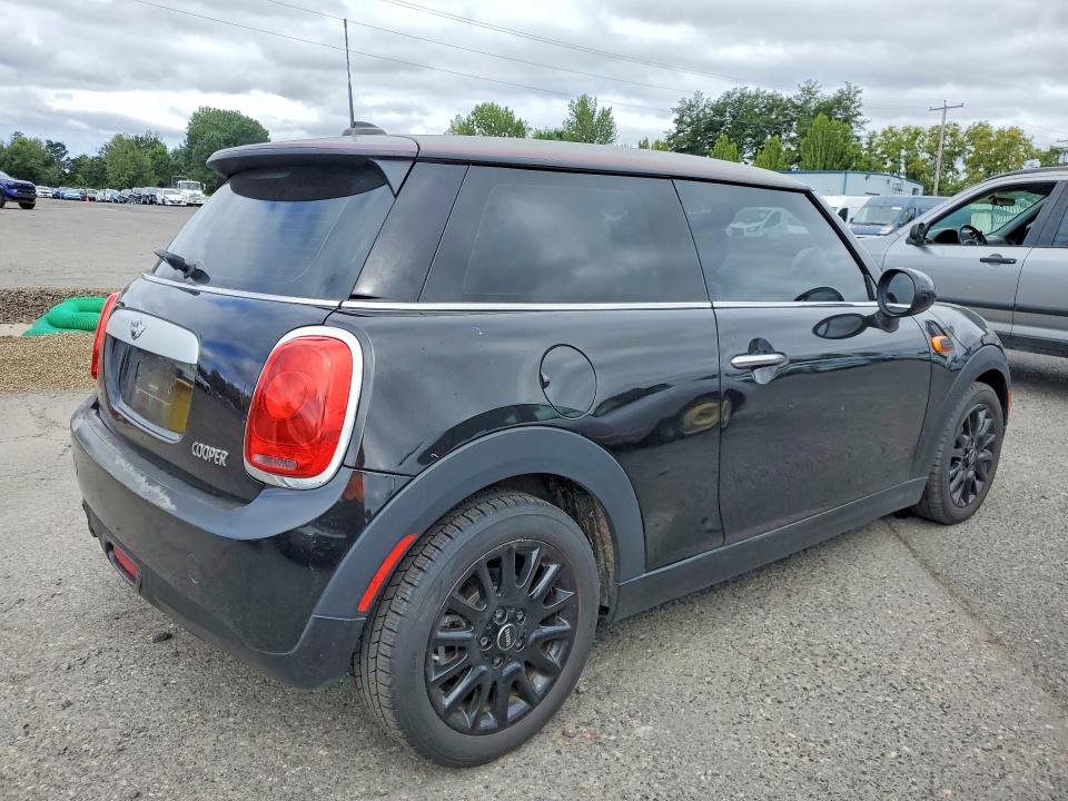 Photo 3 from auction – 2015 MINI COOPER with VIN WMWXM5C57F3A60470