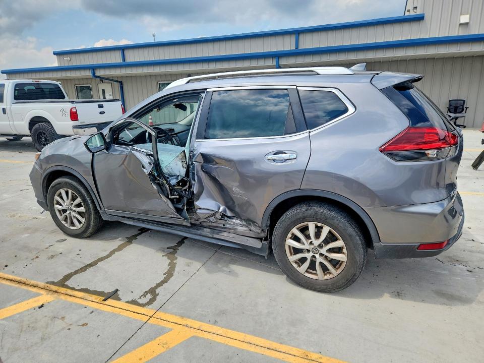 Photo 2 from auction – 2018 NISSAN ROGUE with VIN KNMAT2MV4JP584733