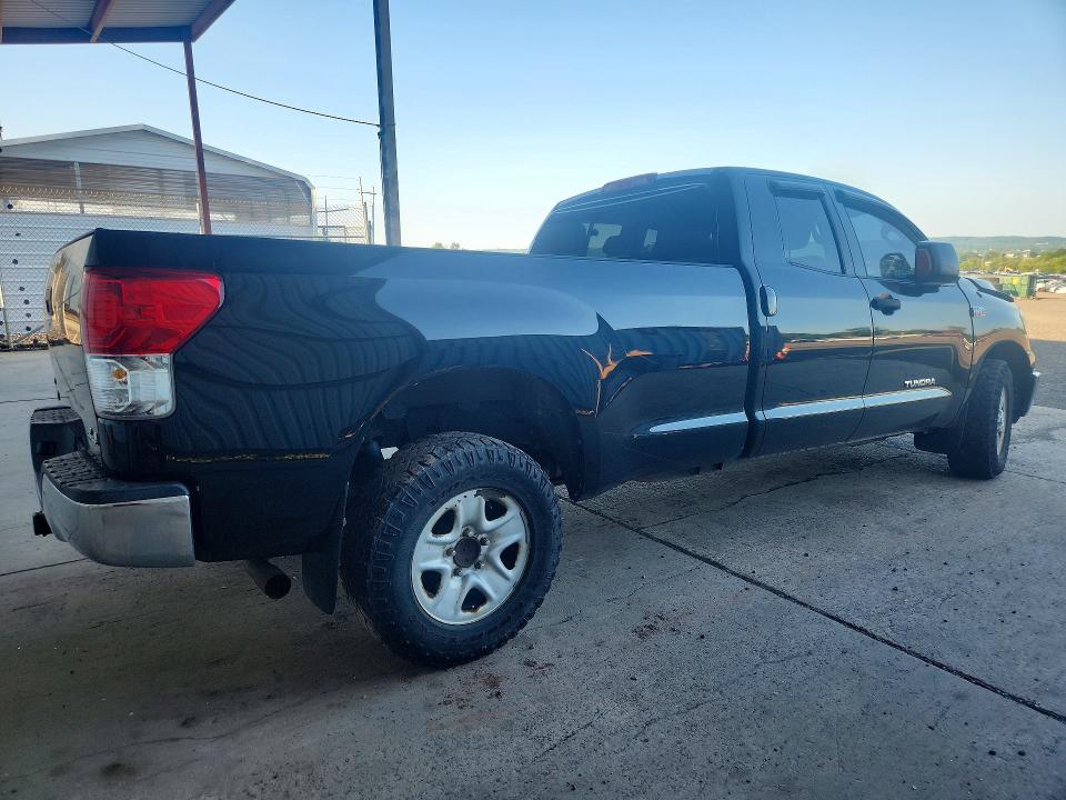 Photo 3 from auction – 2012 TOYOTA TUNDRA with VIN 5TFCY5F13CX013940