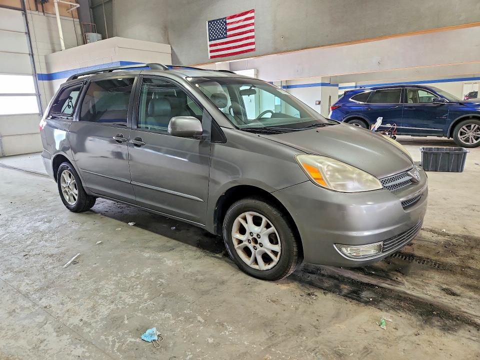 Photo 4 from auction – 2005 TOYOTA SIENNA with VIN 5TDBA22CX5S034850