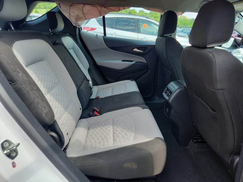 Photo 11 from auction – 2018 CHEVROLET EQUINOX with VIN 2GNAXREV4J6175179