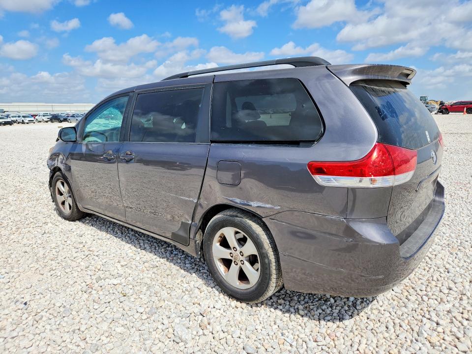 Photo 2 from auction – 2011 TOYOTA SIENNA with VIN 5TDKK3DC7BS063606