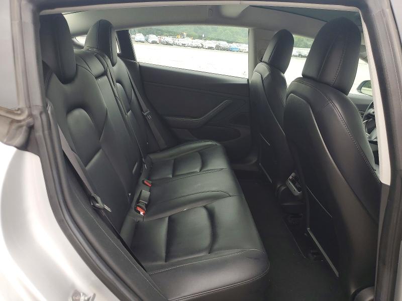 Photo 10 from auction – 2018 TESLA MODEL 3 with VIN 5YJ3E1EA0JF030639