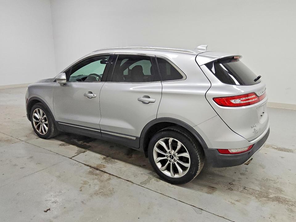 Photo 2 from auction – 2019 LINCOLN MKC with VIN 5LMCJ2D97KUL44296