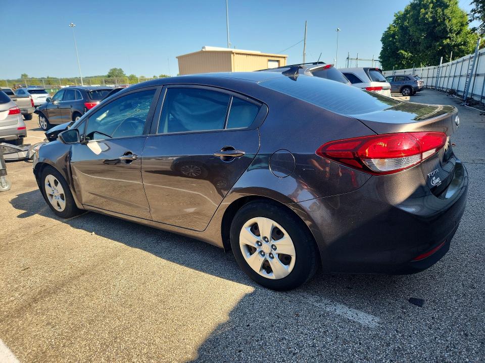 Photo 2 from auction – 2017 KIA FORTE with VIN 3KPFK4A75HE160370