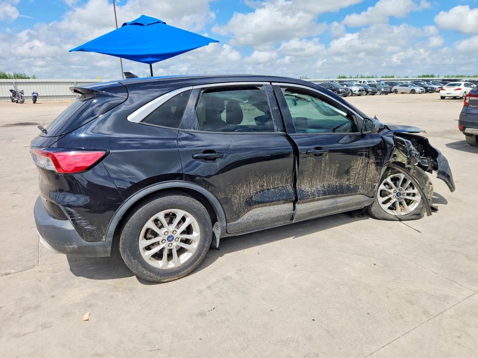 Photo 3 from auction – 2020 FORD ESCAPE with VIN 1FMCU0G67LUA10108