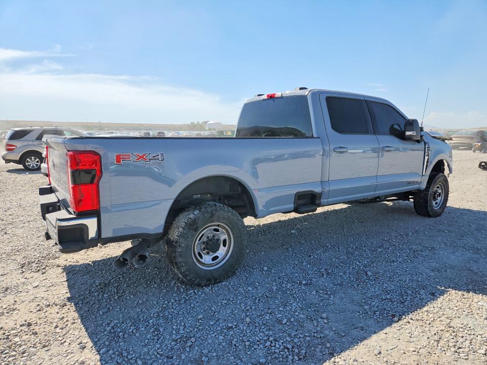 Photo 3 from auction – 2025 FORD F350 with VIN 1FT8W3BTXSEC30354