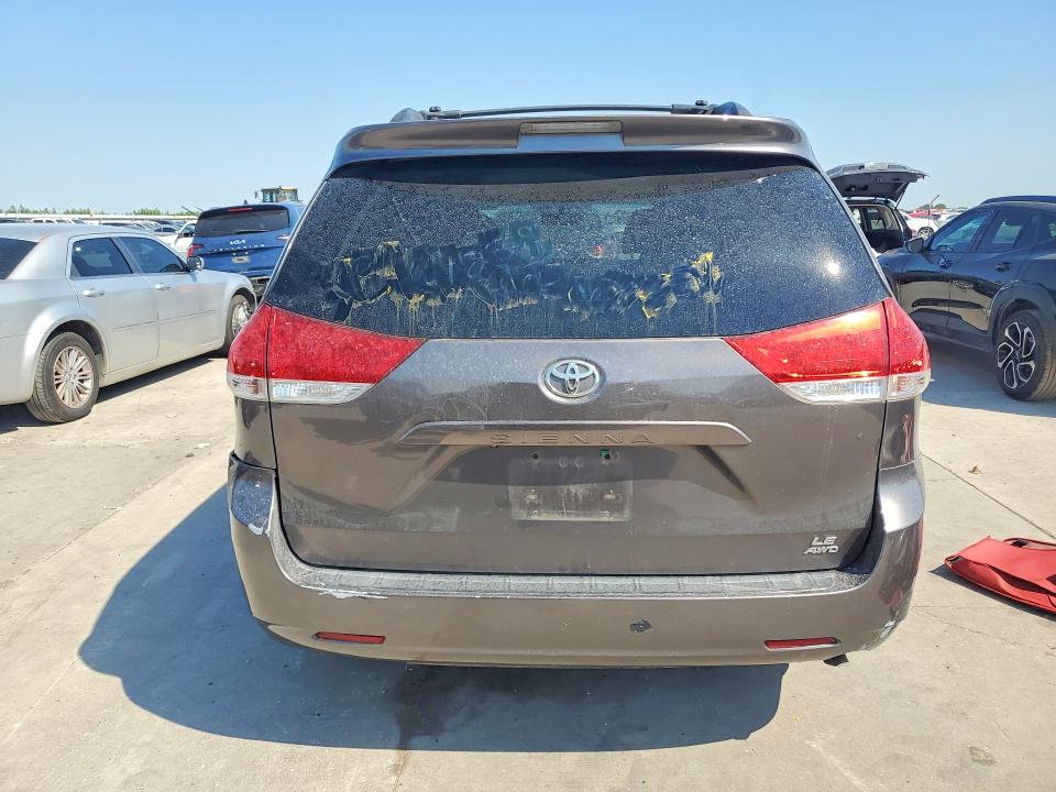 Photo 6 from auction – 2013 TOYOTA SIENNA with VIN 5TDJK3DC3DS062127