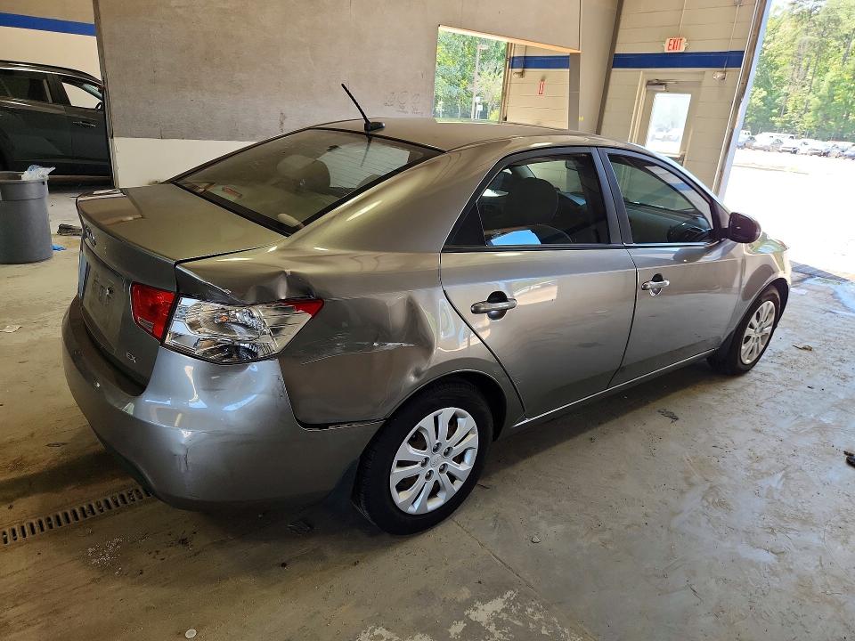 Photo 3 from auction – 2012 KIA FORTE with VIN KNAFU4A26C5516731