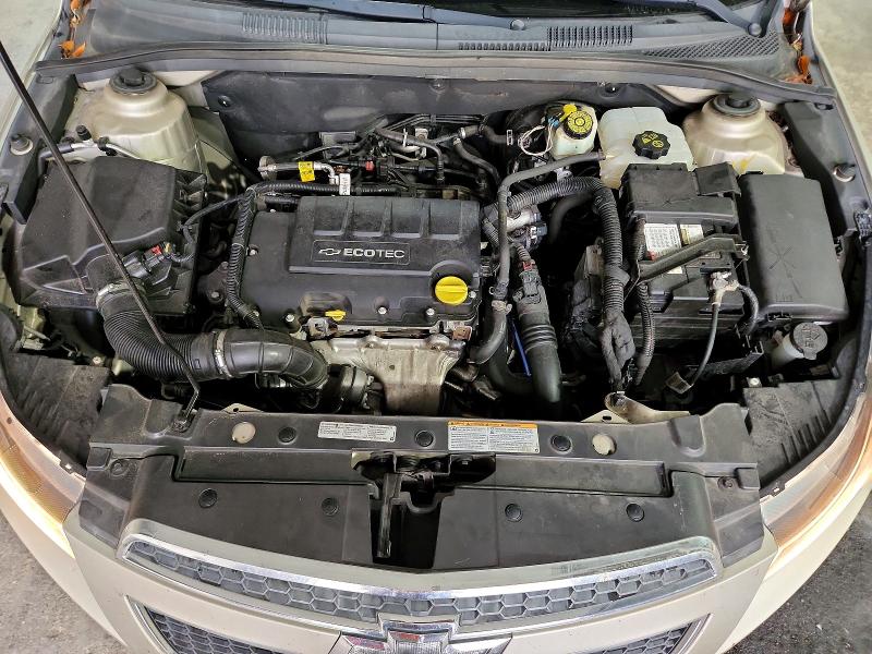 Photo 11 from auction – 2014 CHEVROLET CRUZE with VIN 1G1PC5SB1E7357213