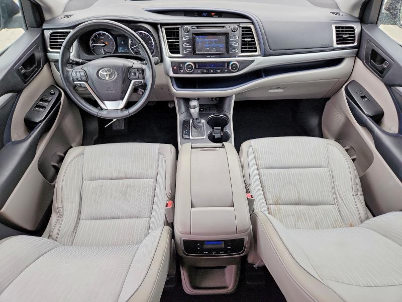 Photo 8 from auction – 2015 TOYOTA HIGHLANDER with VIN 5TDZKRFHXFS085356