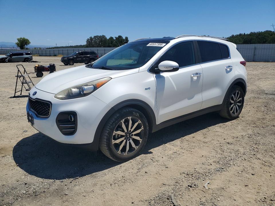 KIA SPORTAGE 2017 with VIN KNDPNCAC8H7050464 - Photo from auction