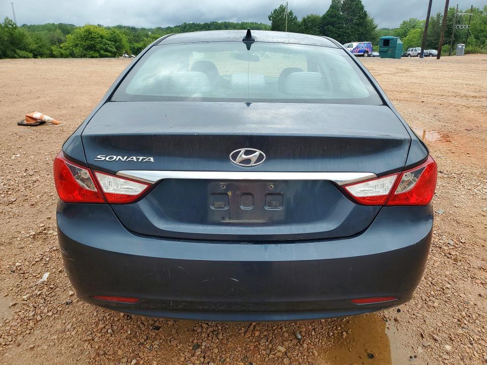 Photo 6 from auction – 2011 HYUNDAI SONATA with VIN 5NPEB4AC0BH210717