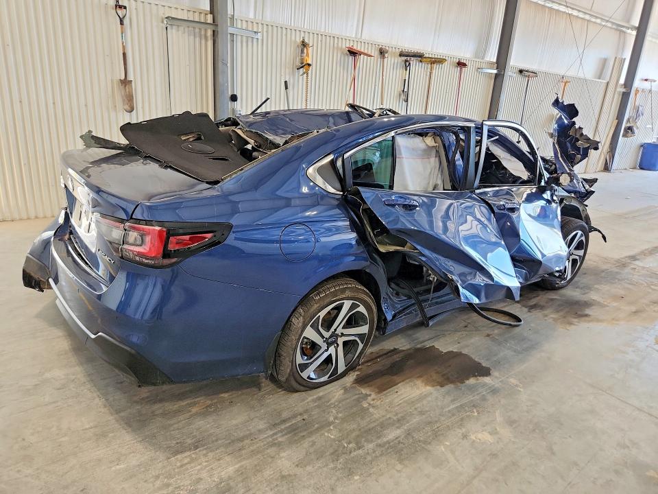 Photo 3 from auction – 2021 SUBARU LEGACY with VIN 4S3BWAN65M3004849