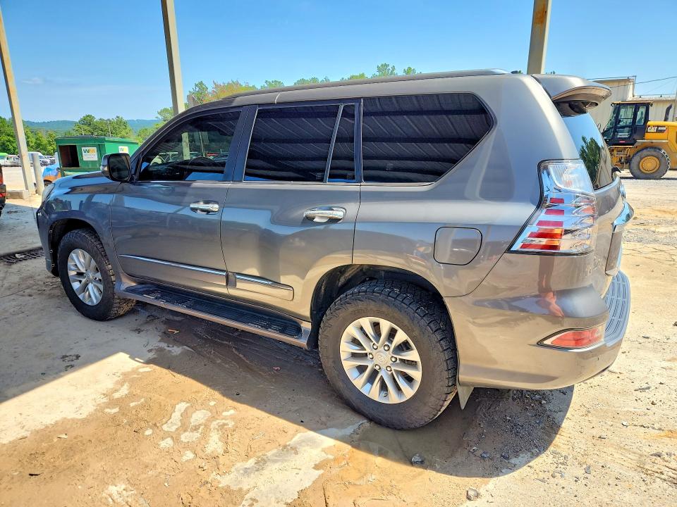 Photo 2 from auction – 2014 LEXUS GX with VIN JTJBM7FX1E5072780