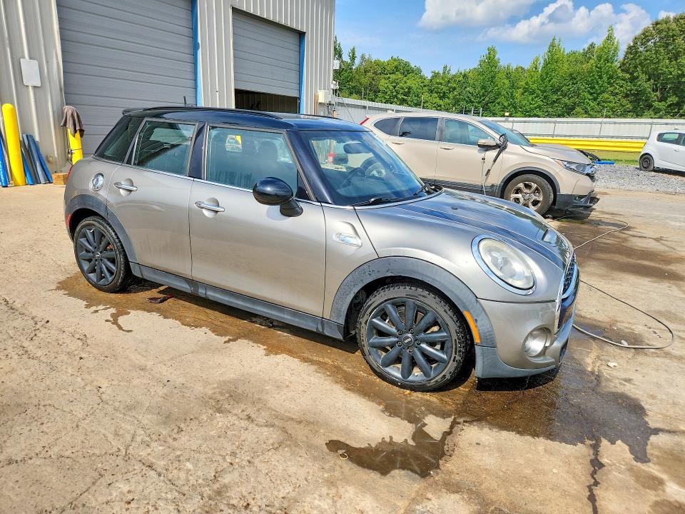 Photo 4 from auction – 2018 MINI COOPER with VIN WMWXU3C54J2F51422