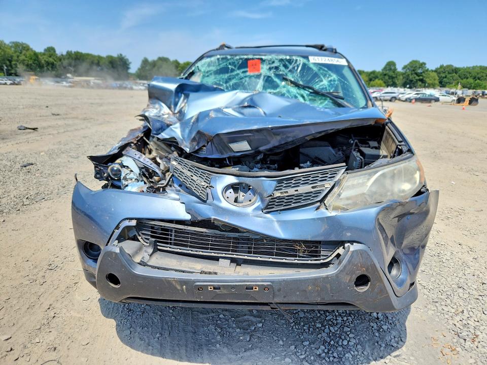 Photo 5 from auction – 2014 TOYOTA RAV4 with VIN JTMBFREVXED060108