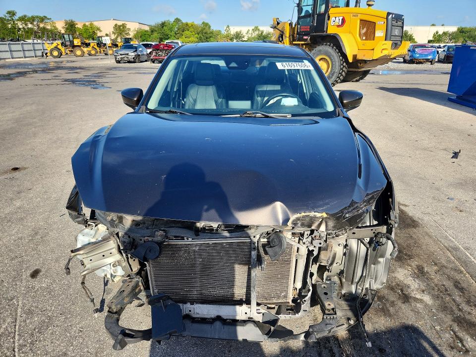 Photo 5 from auction – 2017 MAZDA 3 with VIN JM1BN1W31H1130277