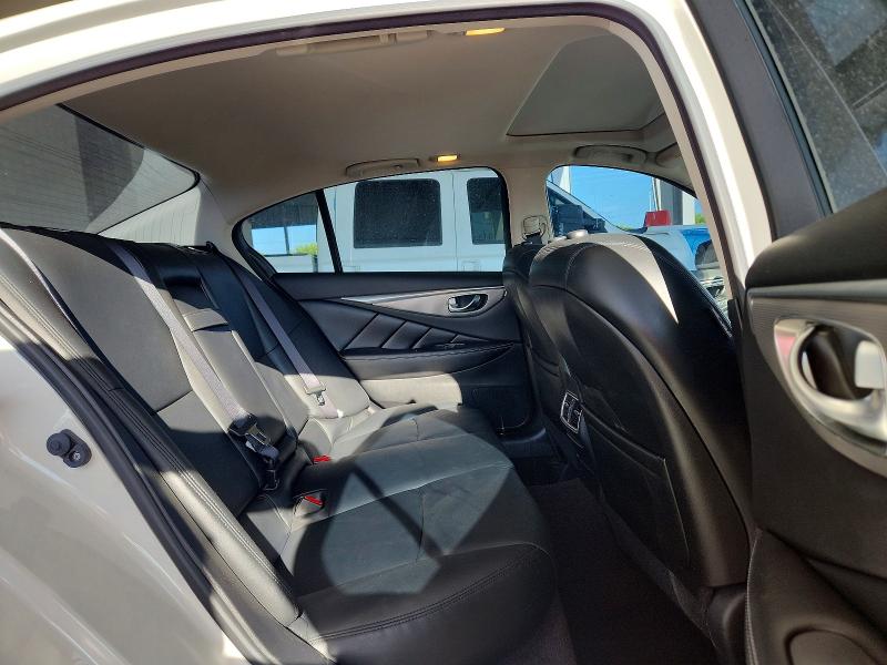 Photo 10 from auction – 2015 INFINITI Q50 with VIN JN1BV7AP1FM356329