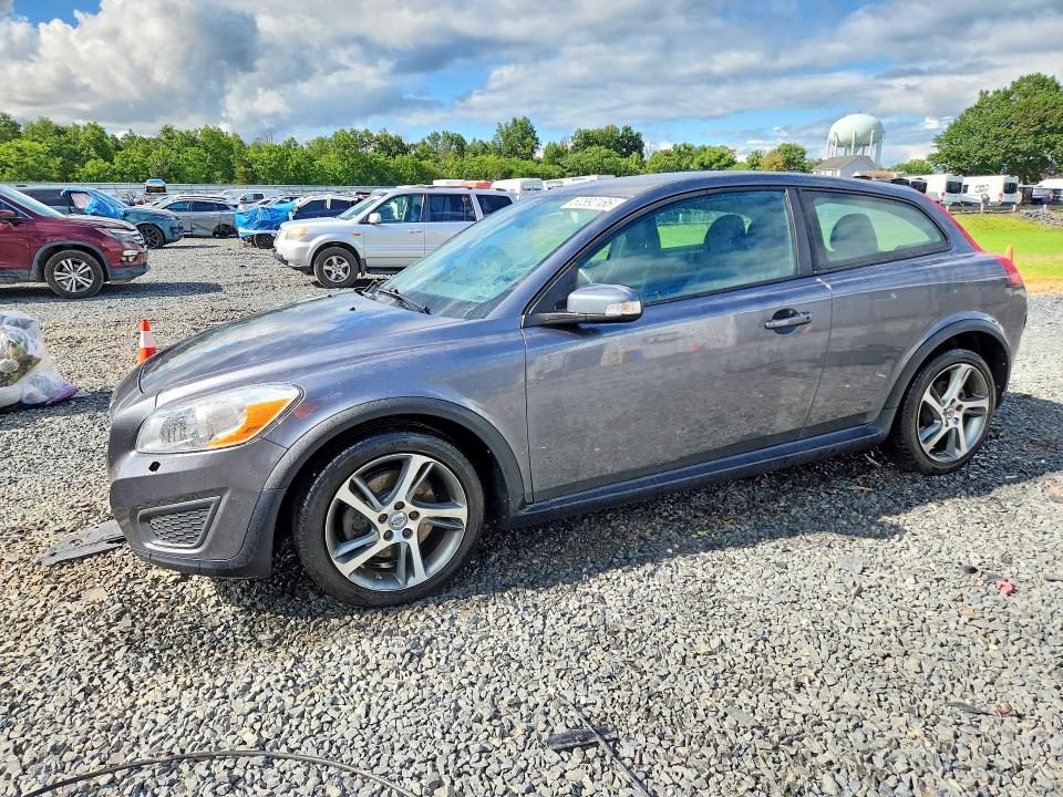 VOLVO C30 2013 with VIN YV1672MK3D2307129 - Photo from auction