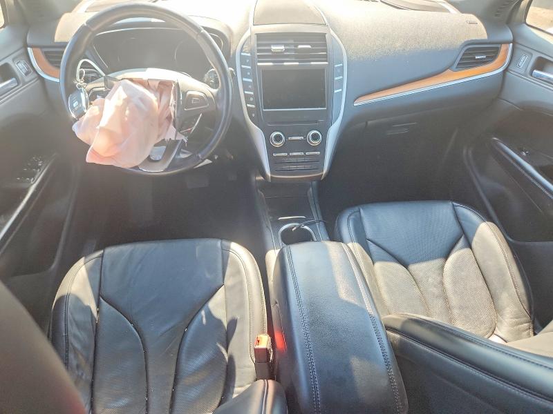 Photo 8 from auction – 2017 LINCOLN MKC with VIN 5LMTJ3DH1HUL21716