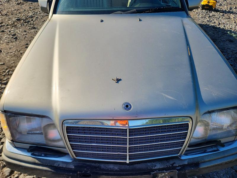 Foto 12 de la subasta – 1995 MERCEDES-BENZ E con VIN WDBEA92E4SF319352