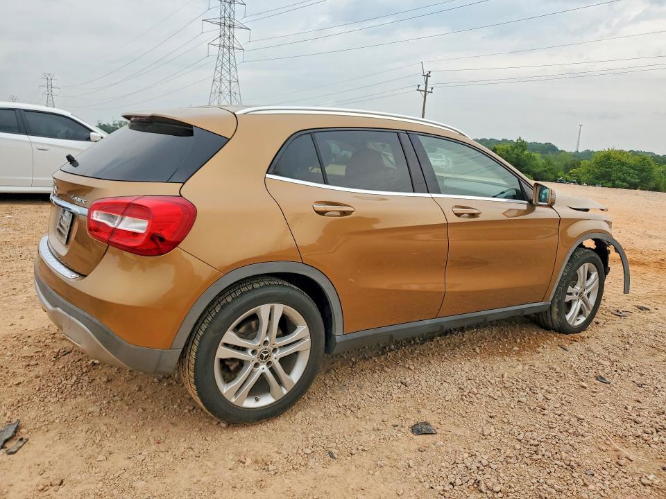Photo 3 from auction – 2018 MERCEDES-BENZ GLA with VIN WDCTG4GB4JJ455124